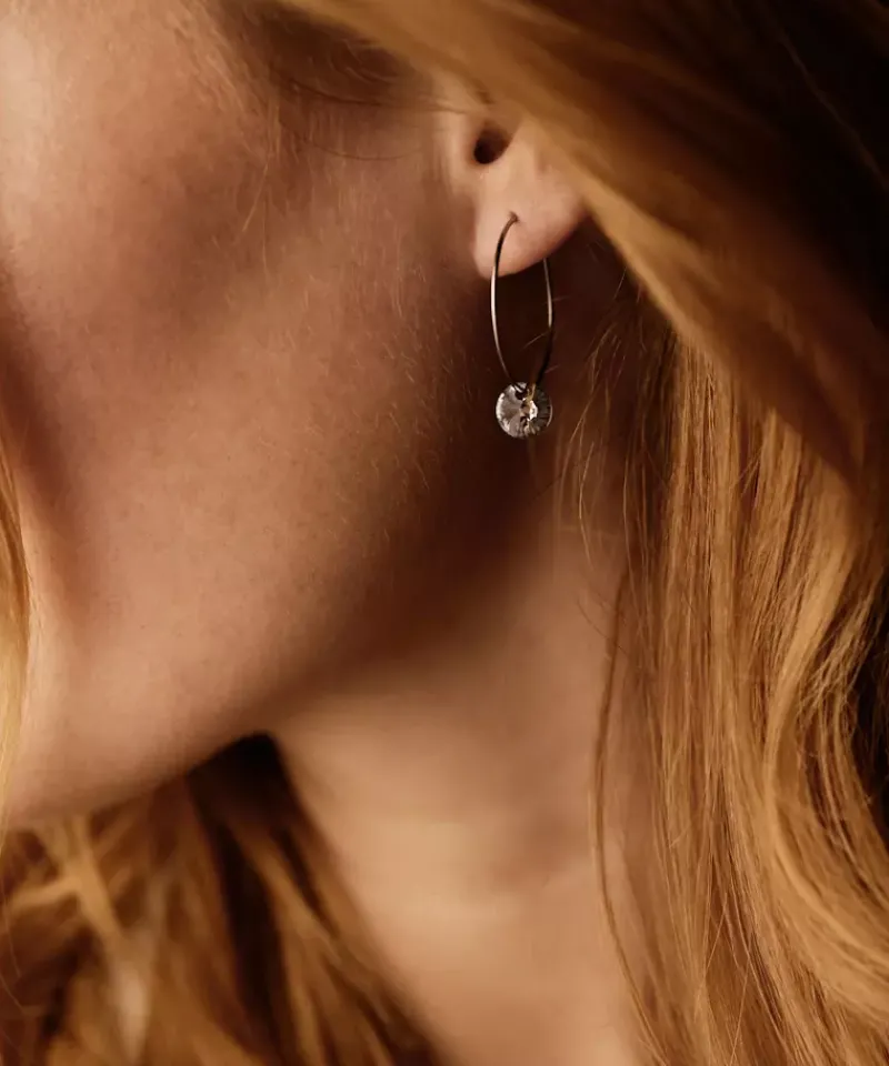 Örhängen NT Ear Ring 25 mm, Round 8 mm, Black diamond 15-1281-4812>Blomdahl New
