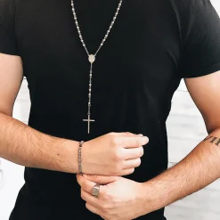 Stålhalsband, kors, beads – 9140>By Billgren Online