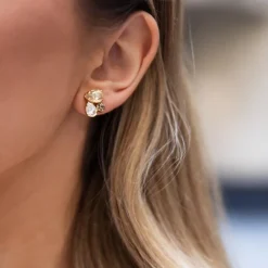 Alisia Örhängen/ Greige Combo (Guld)>Caroline Svedbom Outlet