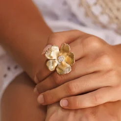 Anemone Ring (Guld)>Caroline Svedbom Sale
