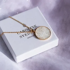 Chloe Halsband/ Light Delite (Guld)><noscript><img width=