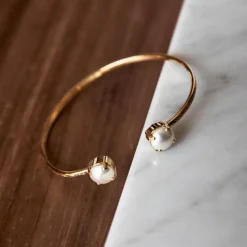 Caroline Svedbom Classic Petite Armband Guld / Pearl><noscript><img width=