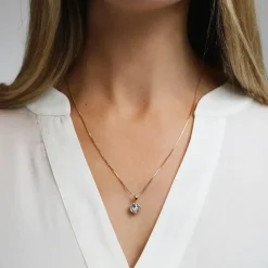 Halsband Classic Stud Crystal (Guld)>Caroline Svedbom Sale