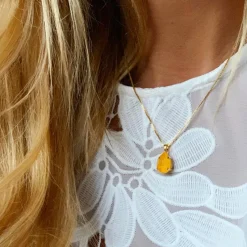 Halsband Mini Drop Buttercup (Rhodium)>Caroline Svedbom Hot