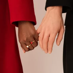 Caroline Svedbom Heart Ring / Crystal – Rhodium><noscript><img width=