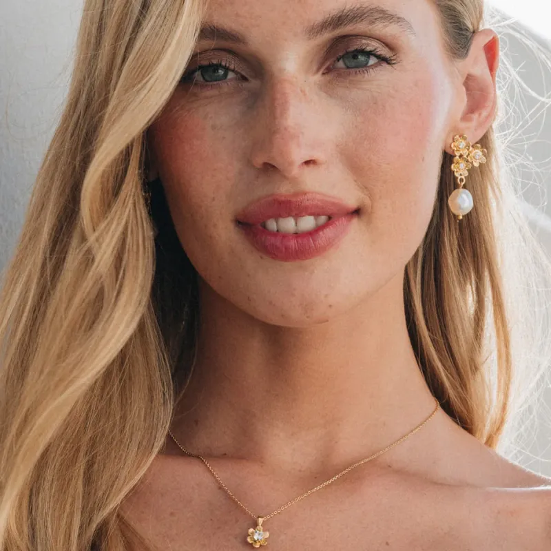 Juni Örhängen / Pearl Crystal (Guld)>Caroline Svedbom Clearance