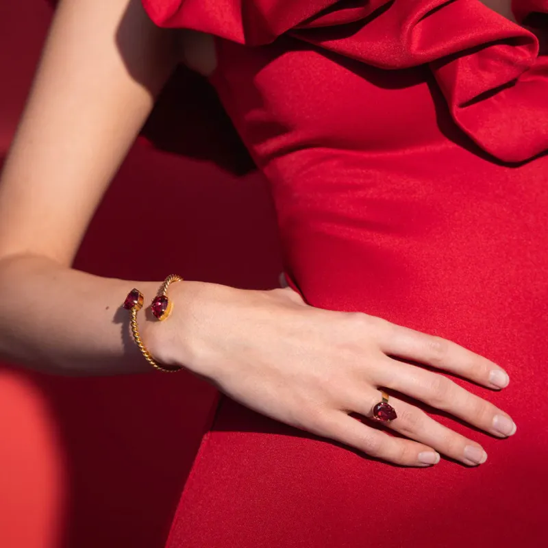 Caroline Svedbom Mini Drop Ring / Mulberry Red (Guld)>Caroline Svedbom Ringar Outlet