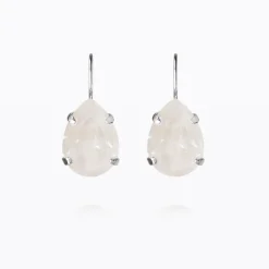 Mini Drop Clasp Örhängen / Electric White (Rhodium)>Caroline Svedbom