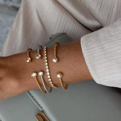 Caroline Svedbom Mini Twisted Armband/ Pearl (Rhodium)>Caroline Svedbom Armband Sale