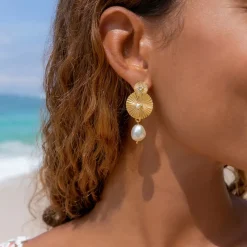 Odessa Pearl Örhängen (Rhodium)>Caroline Svedbom
