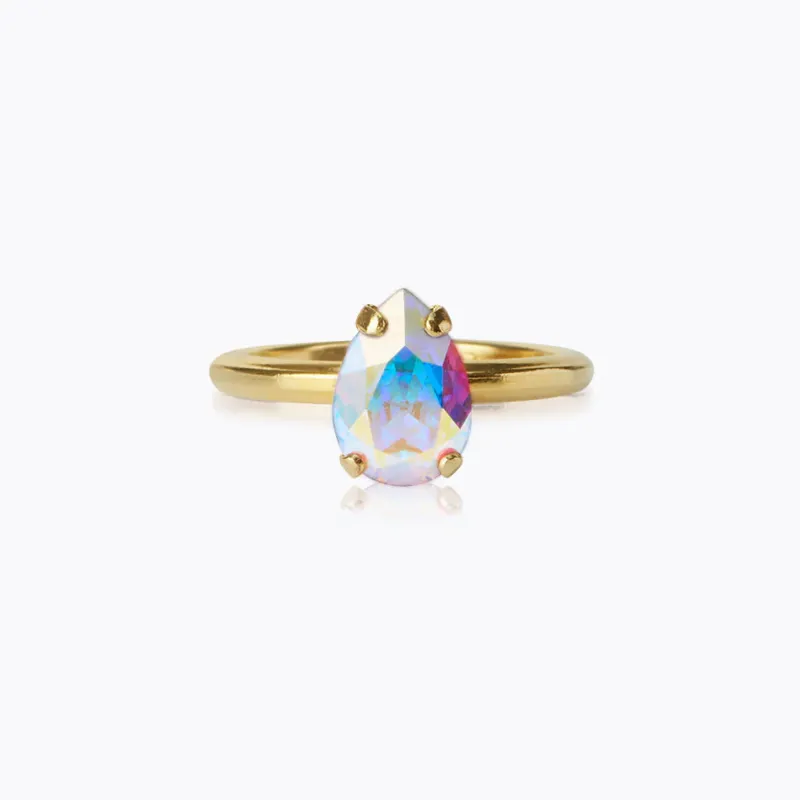 Petite Drop Ring / Aurore Boreale (Guld)>Caroline Svedbom Hot