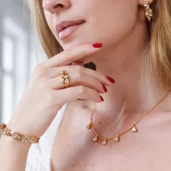 Stella Örhängen / Silk Combo (Guld)>Caroline Svedbom