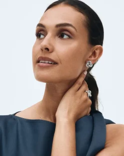 Infinity Knot Sparkle Studs L – Stål><noscript><img width=