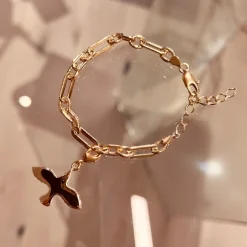 Emma Israelsson Dove Charm Guld Charm002><noscript><img width=