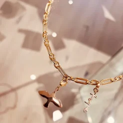 Emma Israelsson Hope Charm Guld Charm026><noscript><img width=