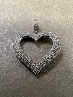 Hjärta i 18K Guld med Diamanter HJG004>