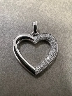 Hjärta i 18K Guld med Diamanter HJG003> Outlet