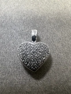 Hjärta i 18K Vitguld med Diamanter HJG019> Outlet