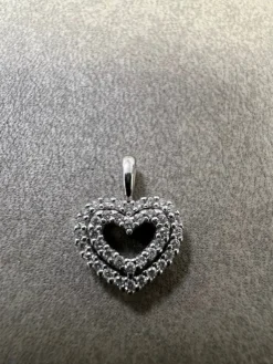 Hjärta i 18K Vitguld med Diamanter HJG023> Online