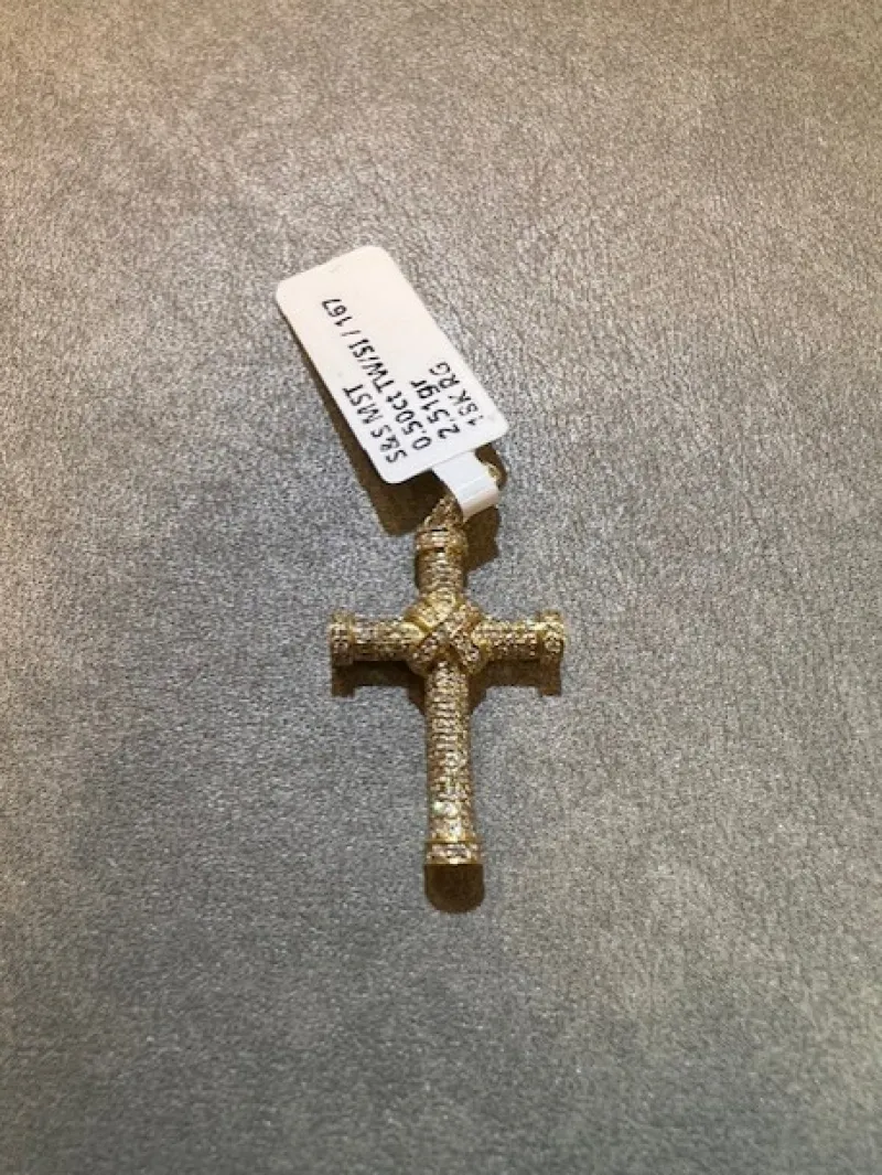 Kors i 18K Guld med 0,50ct TW/SI Diamanter – KG003> Best