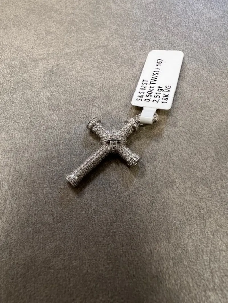 Kors i 18K Vitguld med 0,50ct TW/SI Diamanter – KVG004>