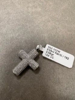 Kors i 18K Vitguld med 0.55ct TW/SI Diamanter – MSG02W>