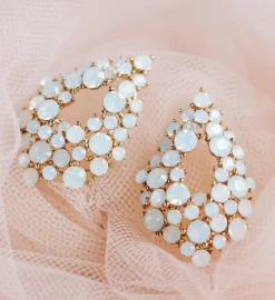Alice Örhängen Guld – White Opal (60564)><noscript><img width=
