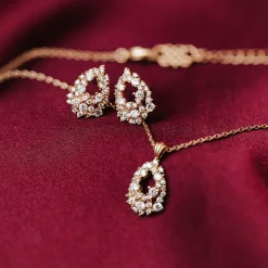 Petite Miss Alice Halsband – Crystal><noscript><img width=