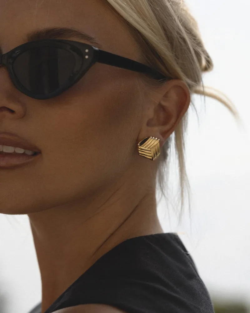 Astrid Örhängen Guld>Mockberg Clearance