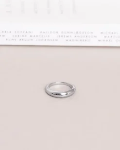 Classic Silver Ring><noscript><img width=
