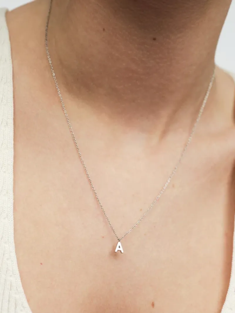 Mockberg Petite Plain Bokstav Stål>Halsband Outlet