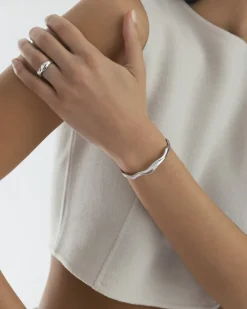 Mockberg Wavy Bolded Cuff Silver><noscript><img width=