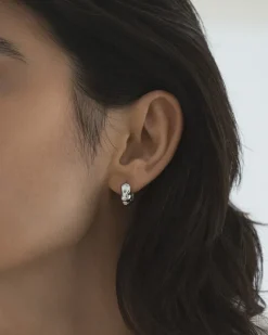 Wavy Bolded Small Örhängen Silver Hoops><noscript><img width=