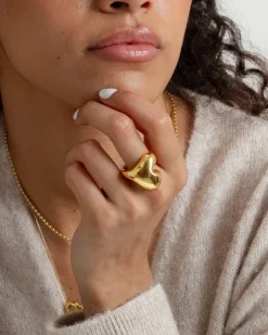 Syster P Bolded Heart Ring Guld><noscript><img width=