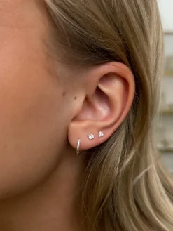 Syster P Celestia Small Studs Silver><noscript><img width=