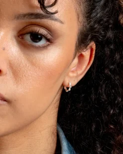 Syster P Florentina Small Hoops Silver><noscript><img width=