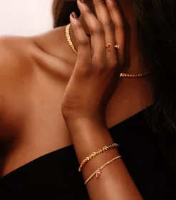 Syster P Layers Olivia Guld><noscript><img width=