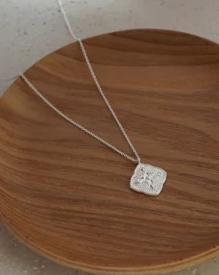 Syster P Luna Silver><noscript><img width=
