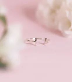 Syster P Strict Plain Bar Ring Silver><noscript><img width=