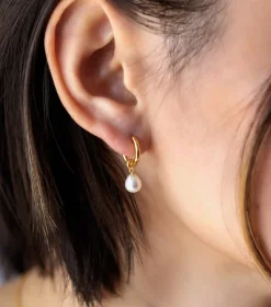 Syster P Treasure Pearl Hoop Guld><noscript><img width=