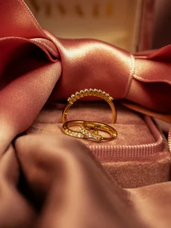 YLVA LI Alliance Diamond Örhängen – Gold 8681><noscript><img width=