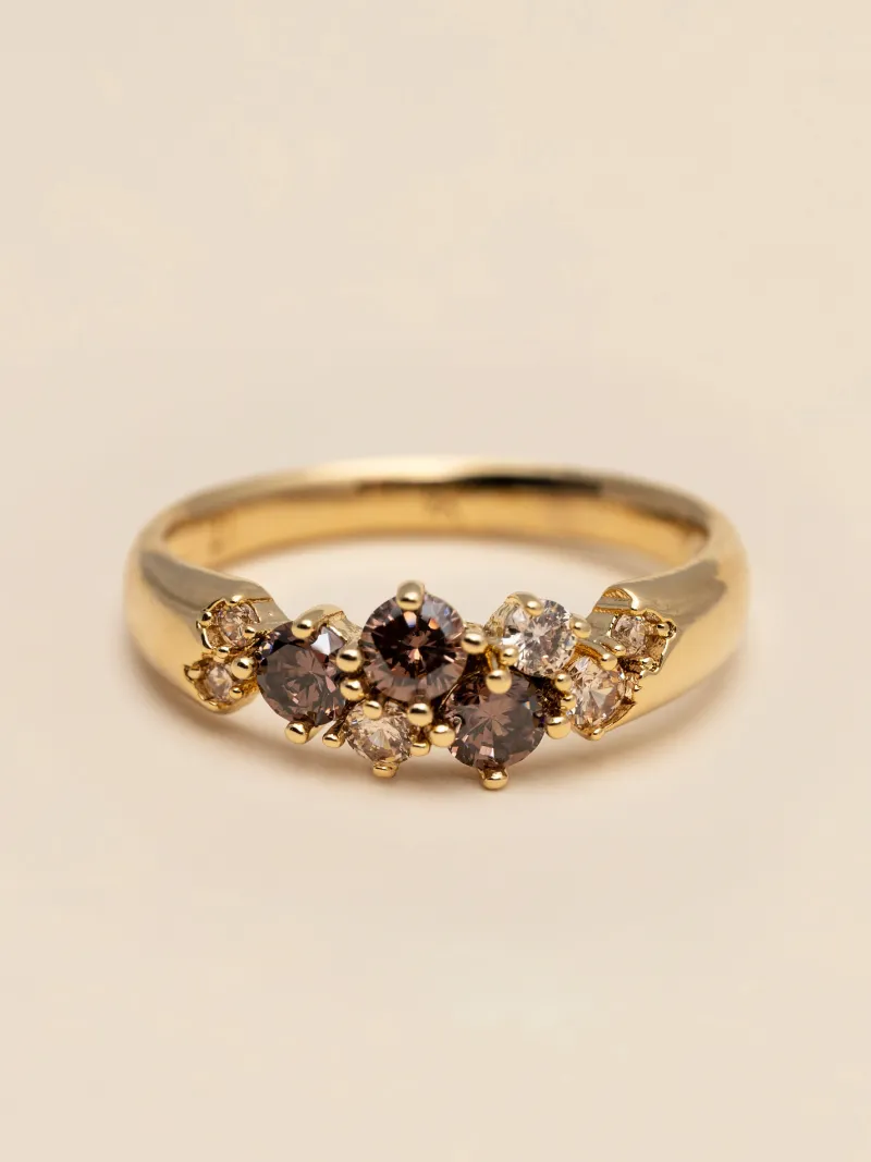 YLVA LI Meadow Ring Chestnut – Guld>Ringar Hot
