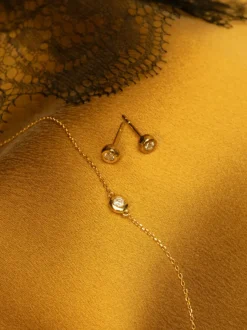 YLVA LI Stud Diamond Örhängen – Gold 8661><noscript><img width=